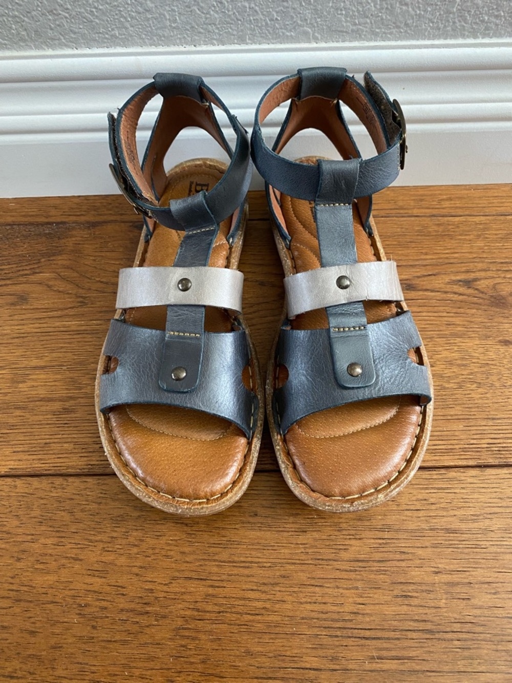 Born Tropi Gladiator Leather Sandal Size 6